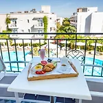 Aparthotel Peridis Family 5*