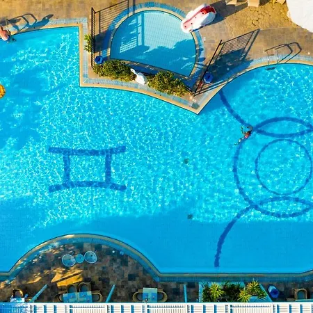 Peridis Family Hotel de apartamente