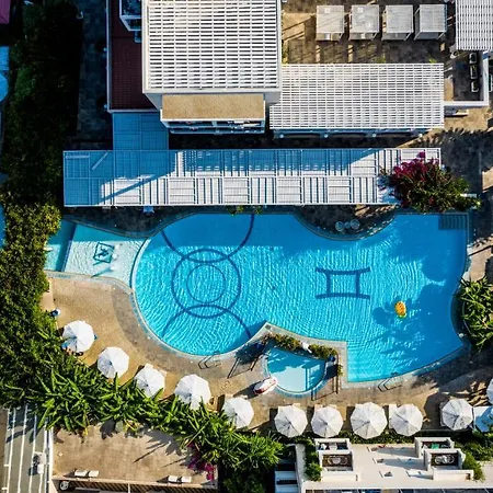 Peridis Family بلدة كوس