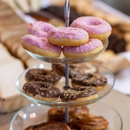 アパートホテル Peridis Family