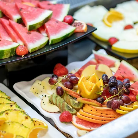 Peridis Family بلدة كوس