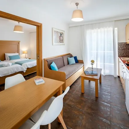 Peridis Family Lägenhetshotell 5*
