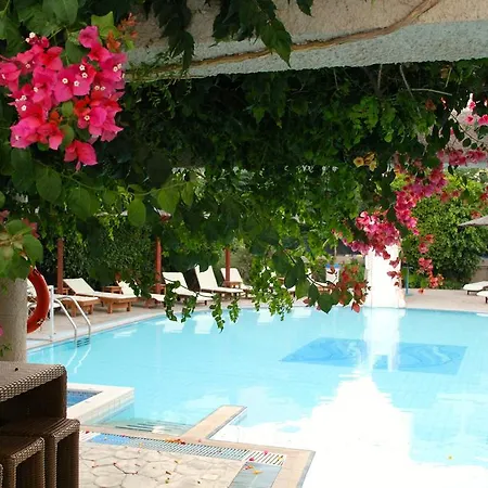 Hotel de apartamente Peridis Family