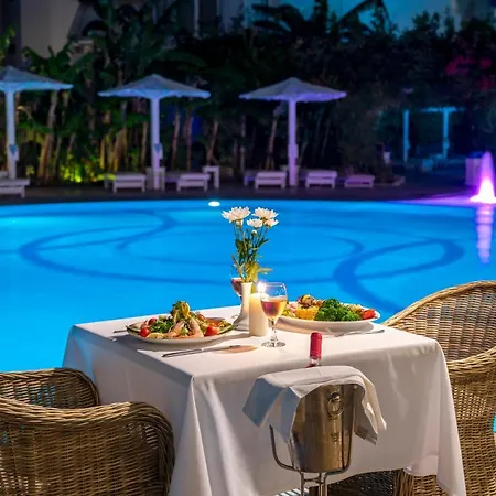 Peridis Family 아파트호텔 코스 타운