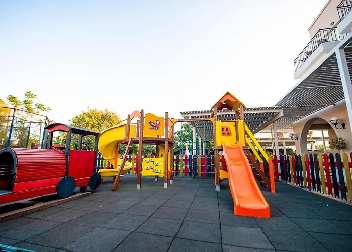 Peridis Family Lägenhetshotell 5*