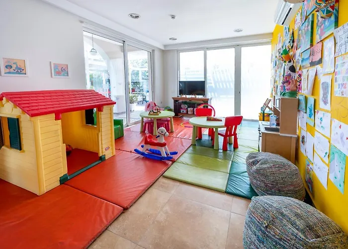 Peridis Family Lägenhetshotell 5*